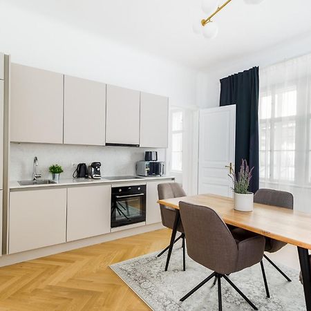 Apartment Ballgasse Luxury Вена Экстерьер фото